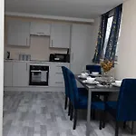 1 Bed-4Guests-Sofabed-Wifi-Closetocity-Parking