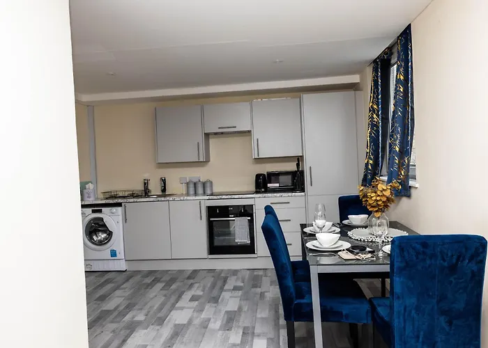 1 Bed-4Guests-Sofabed-Wifi-Closetocity-Parking