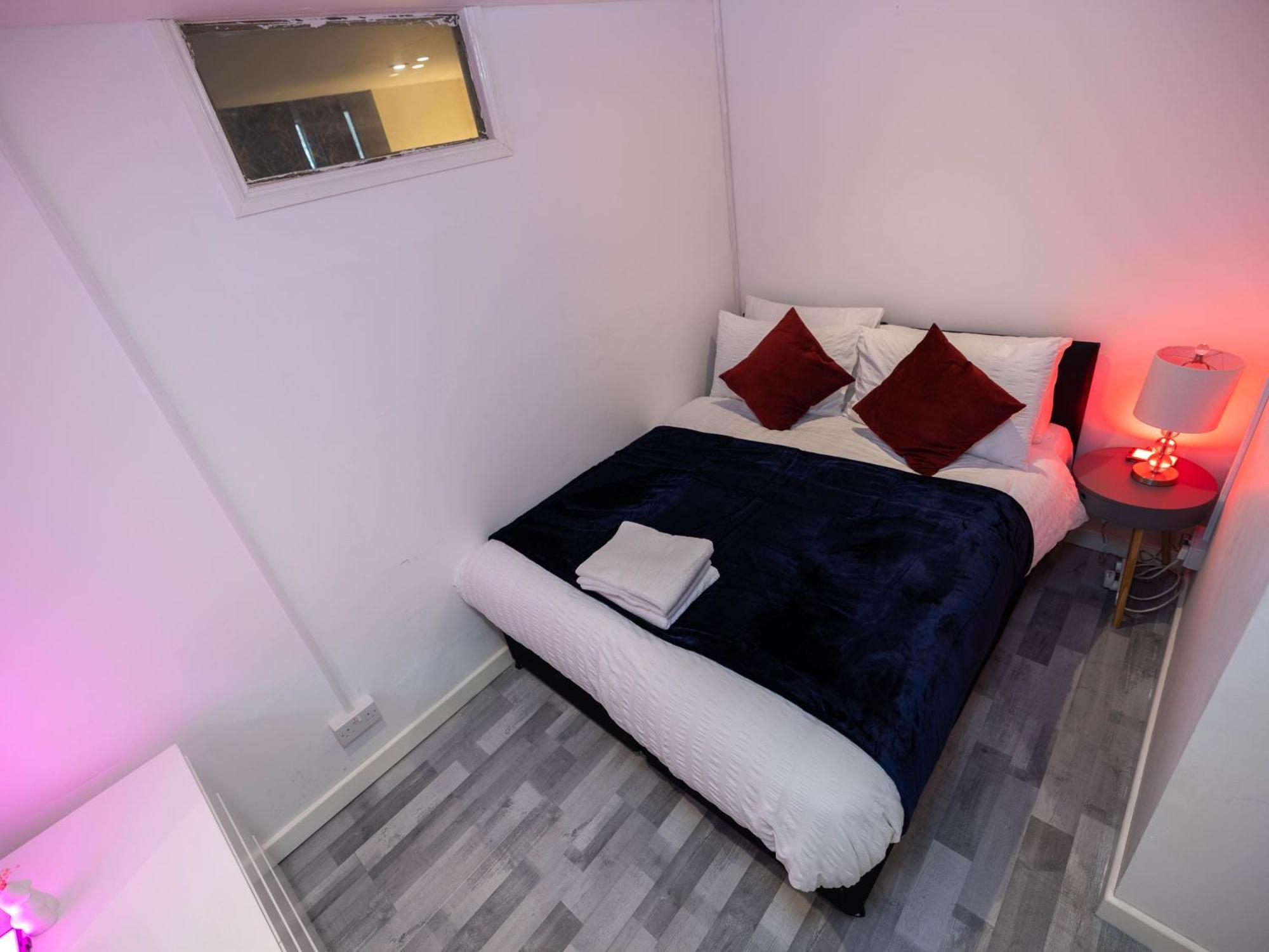 1 Bed-4guests-sofabed-wifi-closetocity-parking Londra
