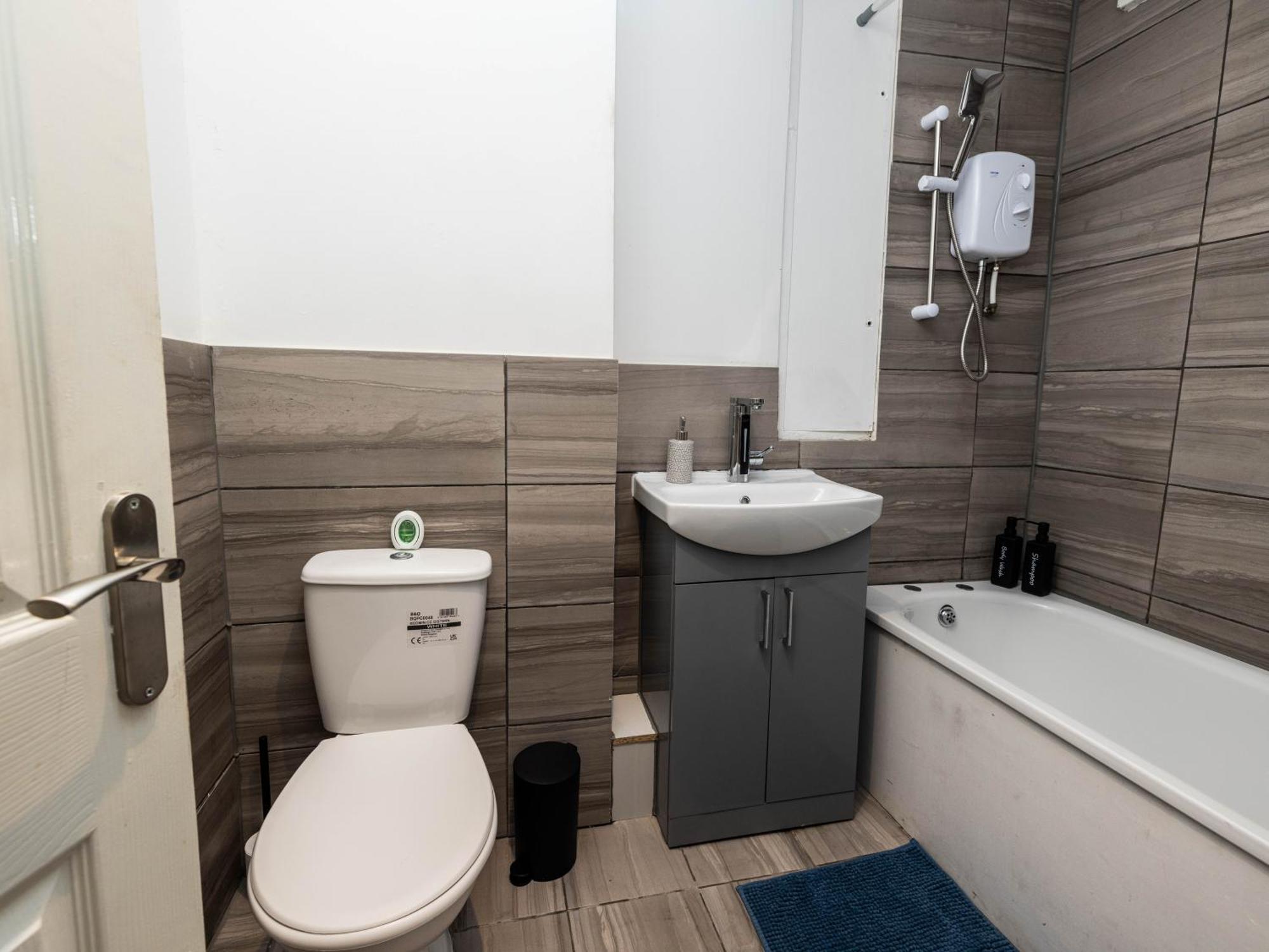 1 Bed-4guests-sofabed-wifi-closetocity-parking Appartamento Londra