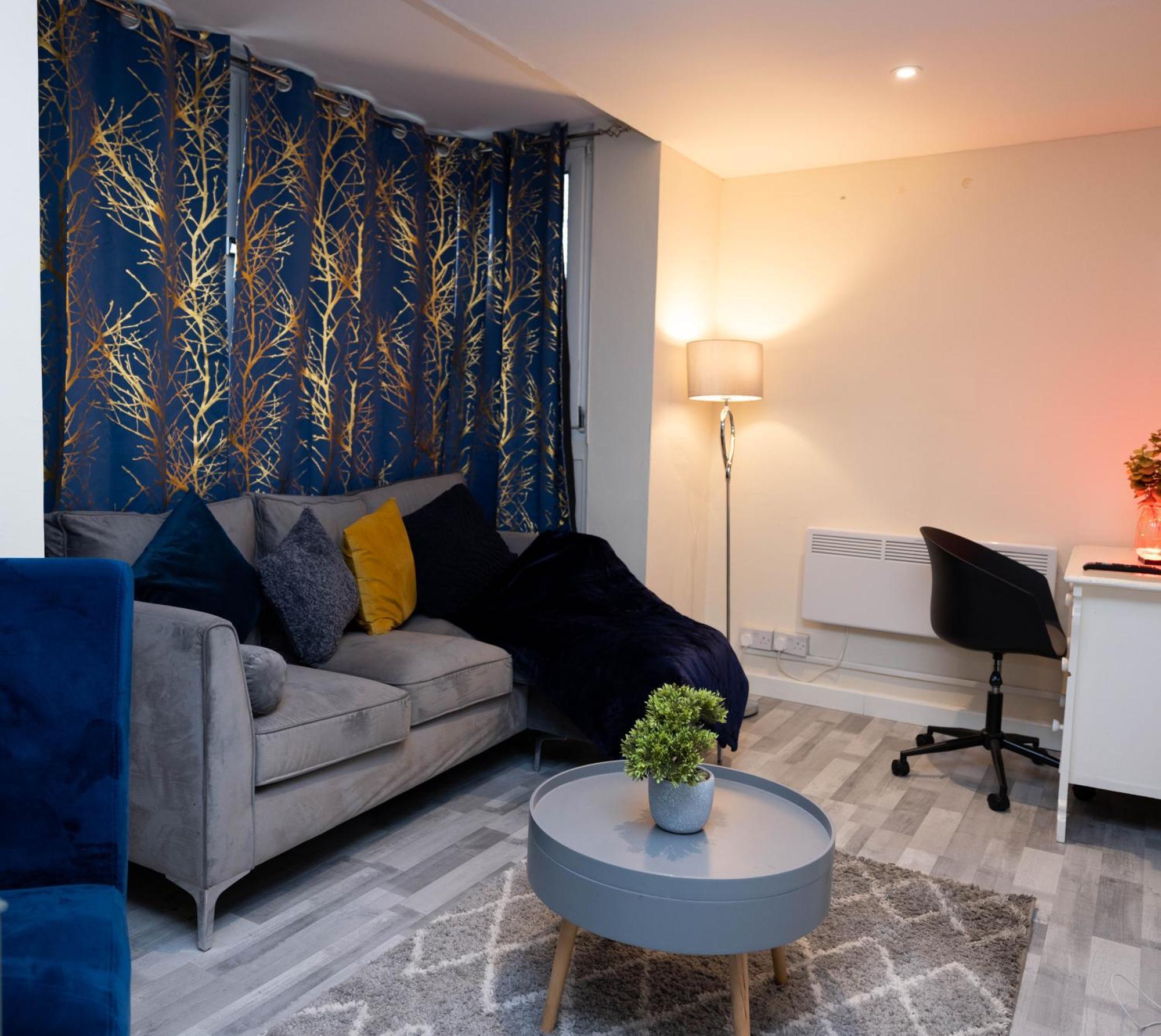 1 Bed-4guests-sofabed-wifi-closetocity-parking Appartamento
