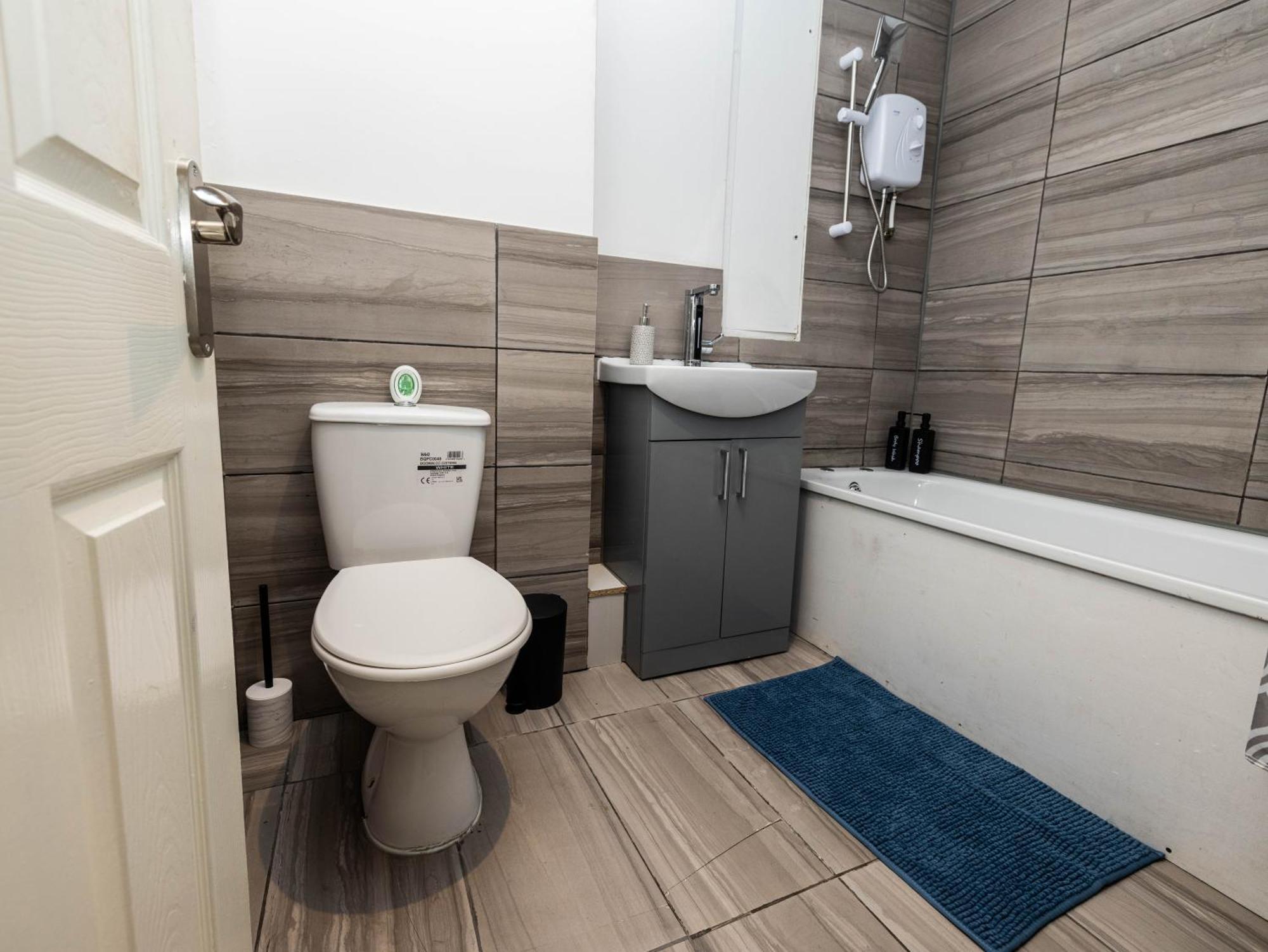 1 Bed-4guests-sofabed-wifi-closetocity-parking Appartamento *