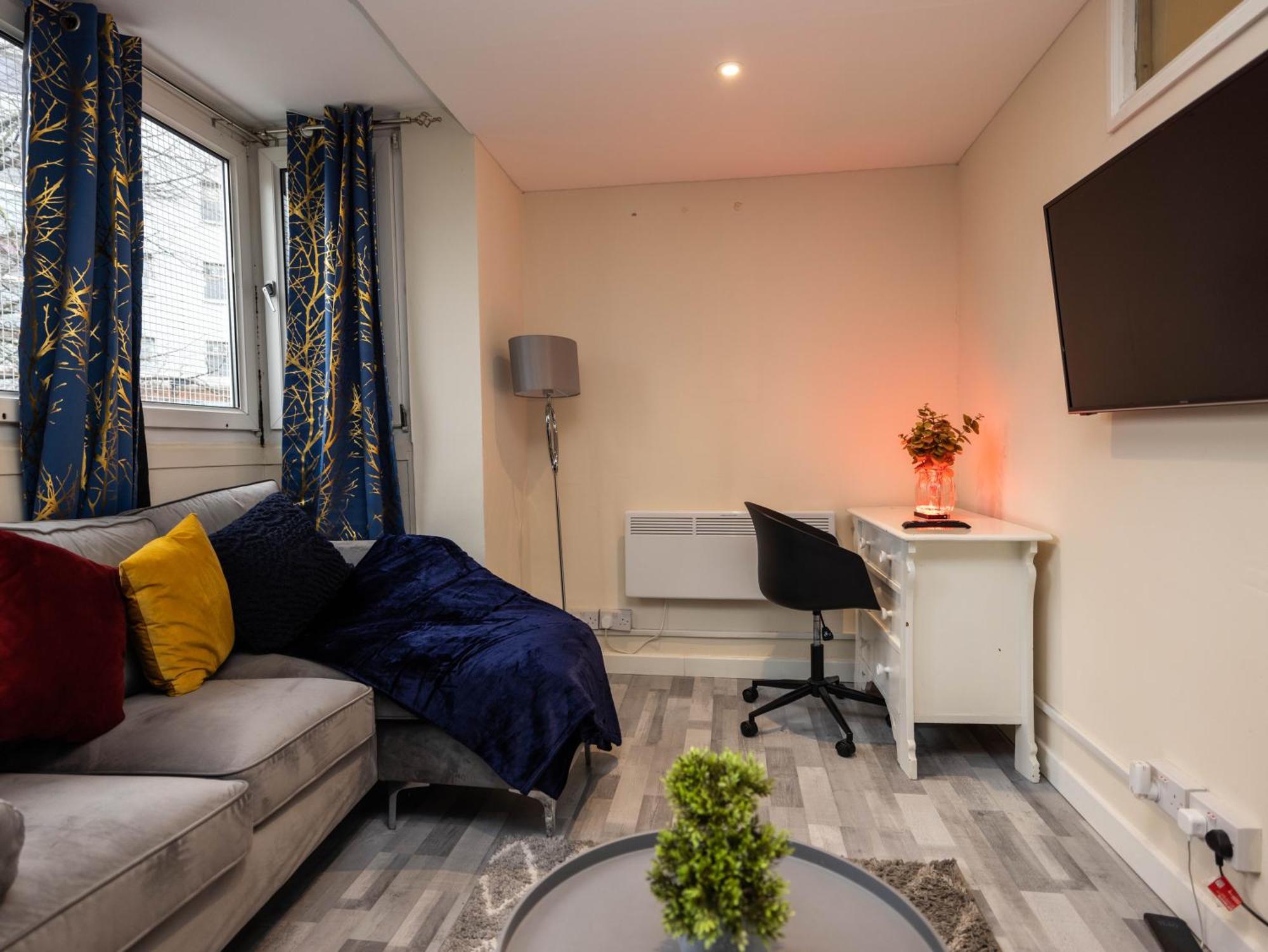 1 Bed-4guests-sofabed-wifi-closetocity-parking Londra